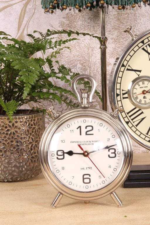 Horloge de table - argent - aluminium - 28 cm - 1 pièce